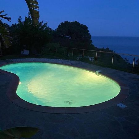Le Rayol-Canadel-sur-Mer Villa Les Alizes מראה חיצוני תמונה