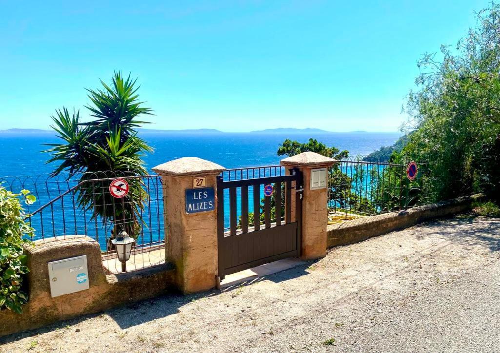 Le Rayol-Canadel-sur-Mer Villa Les Alizes מראה חיצוני תמונה